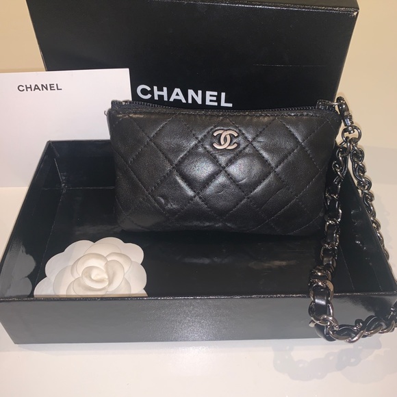 CHANEL Handbags - Chanel Matalasse Wristlet